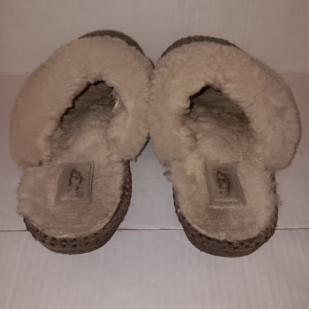 UGG WOMAN SLIDE ON COZY SLIPPERS - Picture 5 of 8